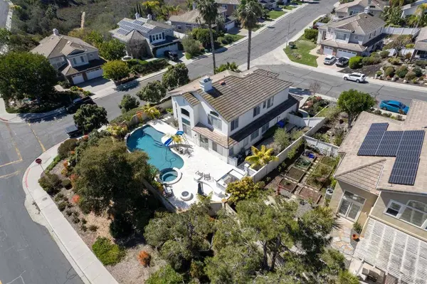 7925 via ensenada, Carlsbad, CA 92009