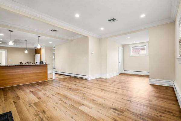 318 Sea Street, Quincy, MA 02169