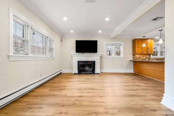 318 Sea Street, Quincy, MA 02169