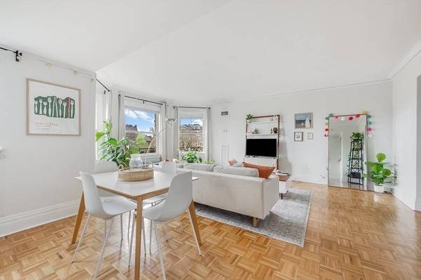 390 Commonwealth Avenue #607, Boston, MA 02215