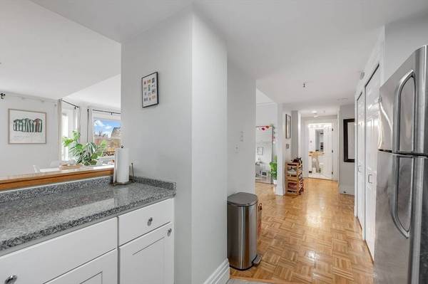 390 Commonwealth Avenue #607, Boston, MA 02215