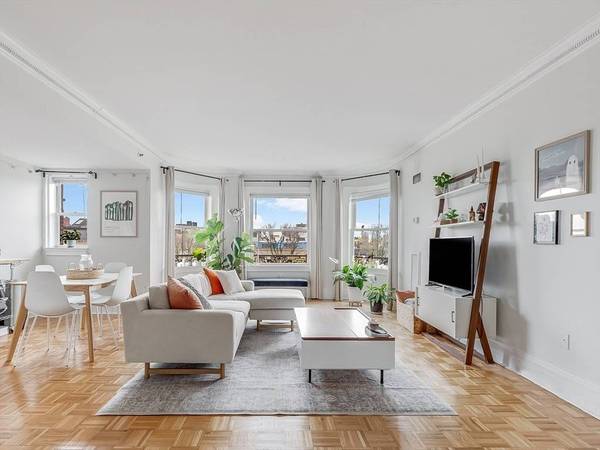 390 Commonwealth Avenue #607, Boston, MA 02215