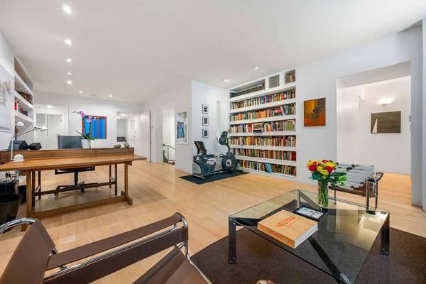 175 Commonwealth Avenue #A, Boston, MA 02116