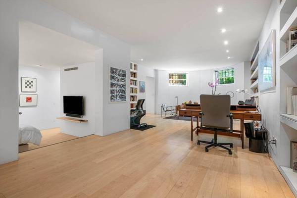 175 Commonwealth Avenue #A, Boston, MA 02116