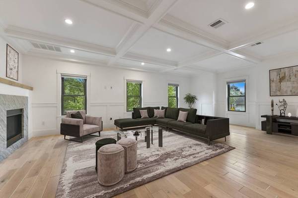 126 Central St #2, Somerville, MA 02145