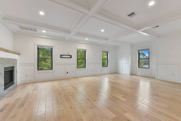 126 Central St #2, Somerville, MA 02145