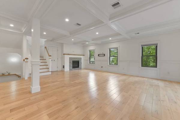 126 Central St #2, Somerville, MA 02145