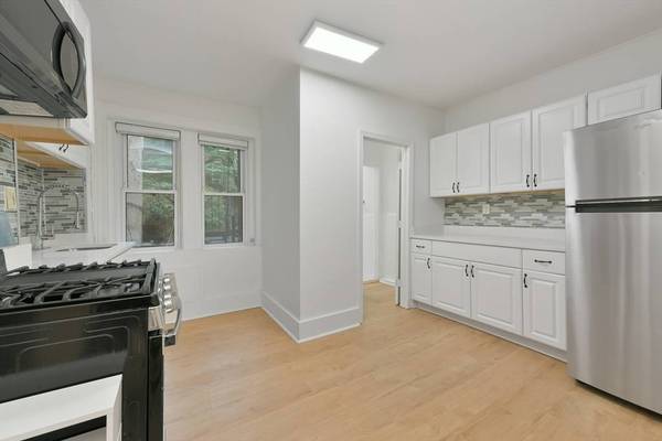 144 Salem St, Boston, MA 02113