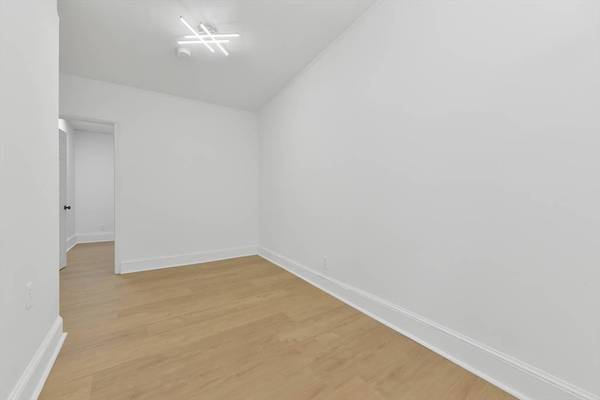 144 Salem St, Boston, MA 02113