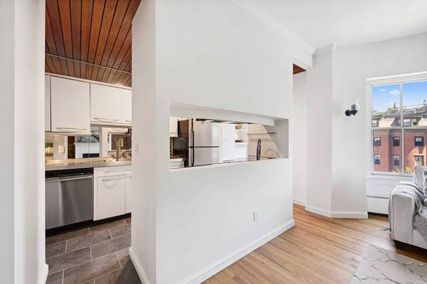 1 Worcester Square #4, Boston, MA 02118