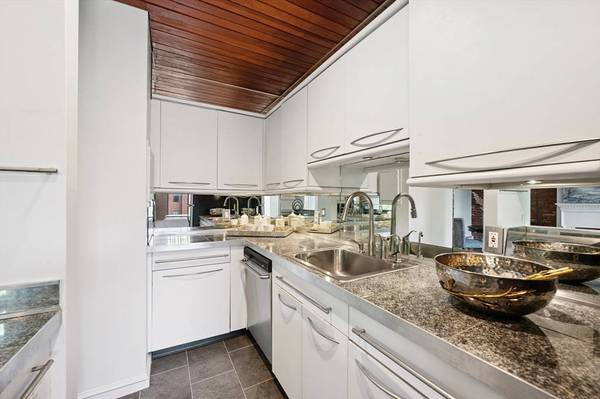 1 Worcester Square #4, Boston, MA 02118