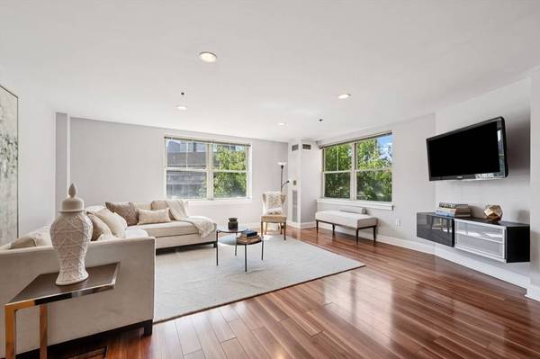 150 Staniford Street #520, Boston, MA 02114