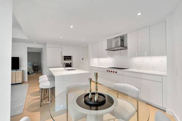 150 Seaport Boulevard #5G, Boston, MA 02210