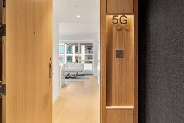 150 Seaport Boulevard #5G, Boston, MA 02210