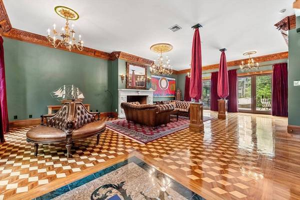 218 W Springfield Street, Boston, MA 02118