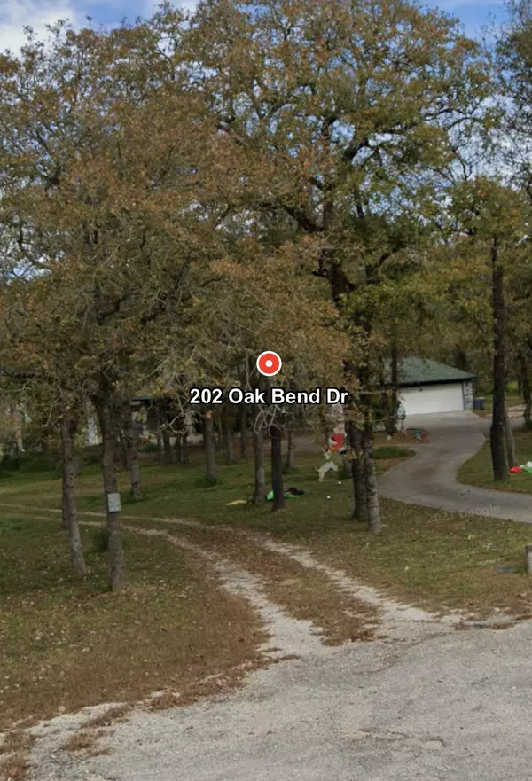 202 Oak Bend Dr, La Vernia, TX 78121-4500