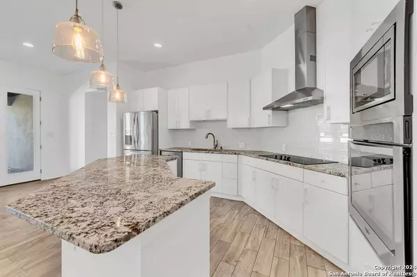 1303 Summerfield, San Antonio, TX 78258