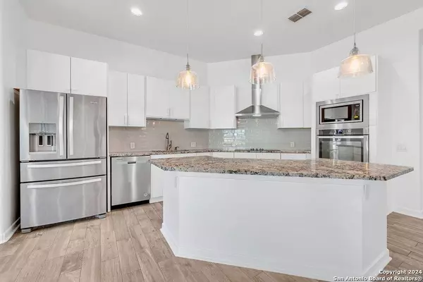 1303 Summerfield, San Antonio, TX 78258