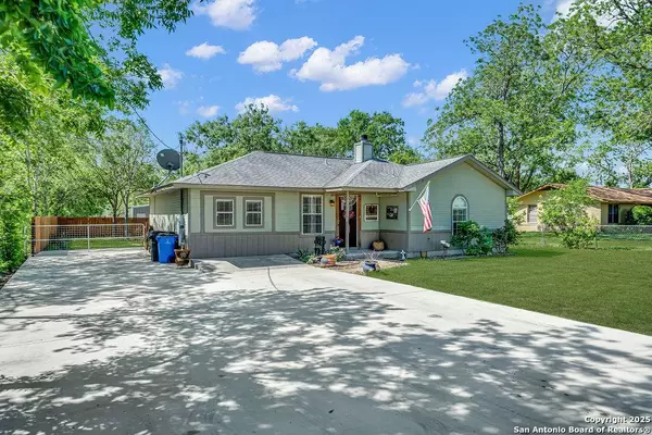 250 Kimball, La Vernia, TX 78121