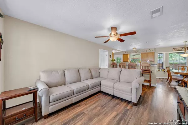 250 Kimball, La Vernia, TX 78121