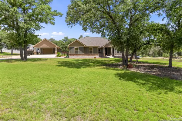 207 Champions, La Vernia, TX 78121