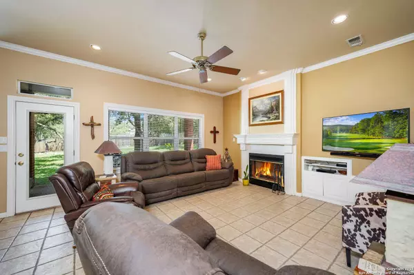 411 Sunrise Hill, San Antonio, TX 78260