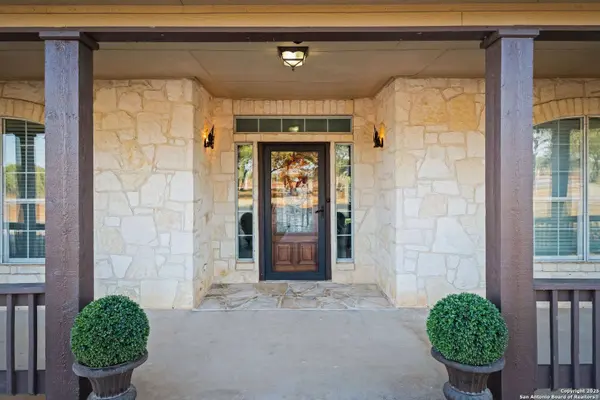 765 E Loop 1604, St Hedwig, TX 78152