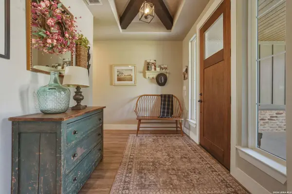 109 juniper, La Vernia, TX 78121