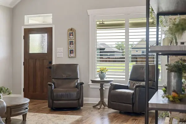 120 magnolia, La Vernia, TX 78121