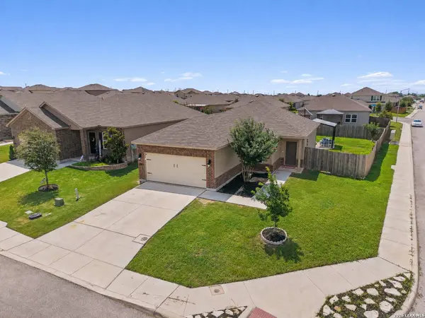 13002 HEATHERS ELM, St Hedwig, TX 78152