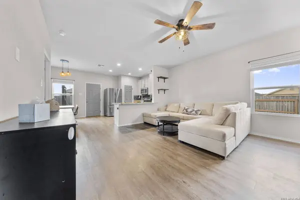 13002 HEATHERS ELM, St Hedwig, TX 78152