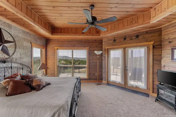189 Scenic Sunset, Lakehills, TX 78063