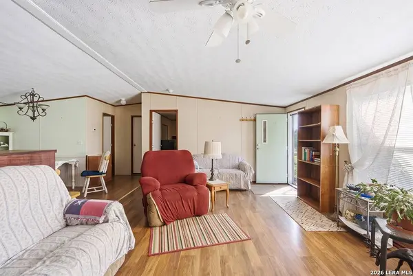 2020 Good Luck Rd, Seguin, TX 78155