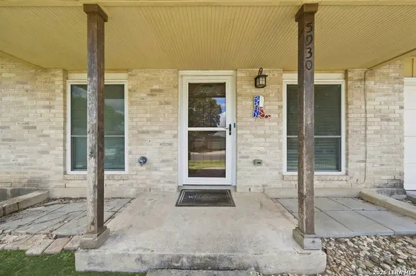 5930 OAK RUN ST, San Antonio, TX 78247