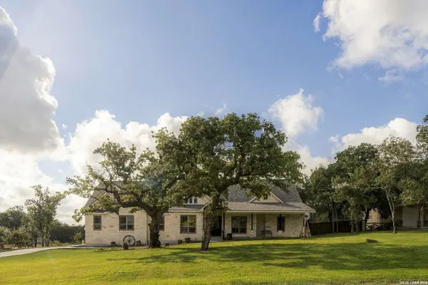 120 HIDDEN FOREST DR, La Vernia, TX 78121