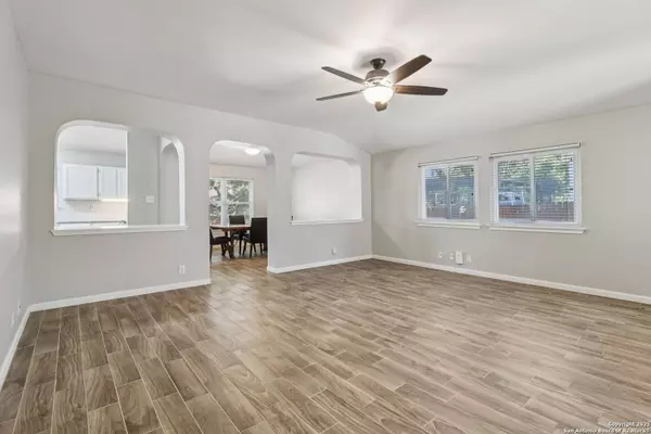 5123 Stormy Breeze, San Antonio, TX 78247