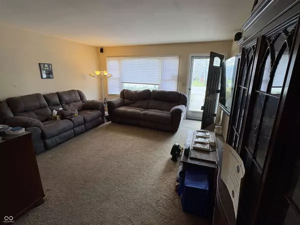 1018 E 106th ST, Indianapolis, IN 46280