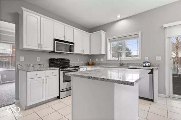 10889 Weston DR, Carmel, IN 46032