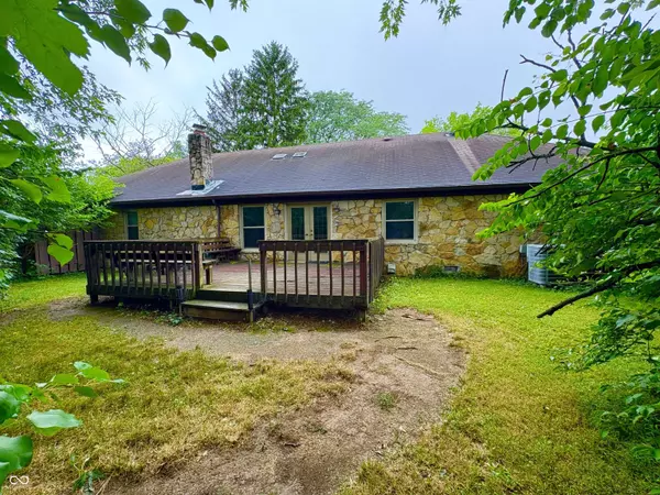 8729 Sawleaf RD, Indianapolis, IN 46260