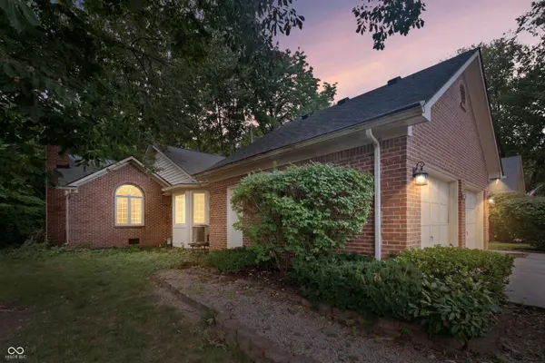 9214 W Point DR, Indianapolis, IN 46268