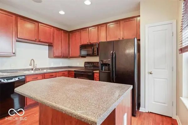 172 Straughn LN, Westfield, IN 46074