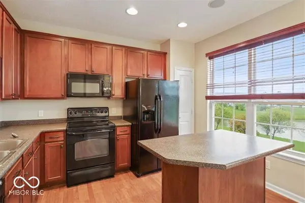 172 Straughn LN, Westfield, IN 46074