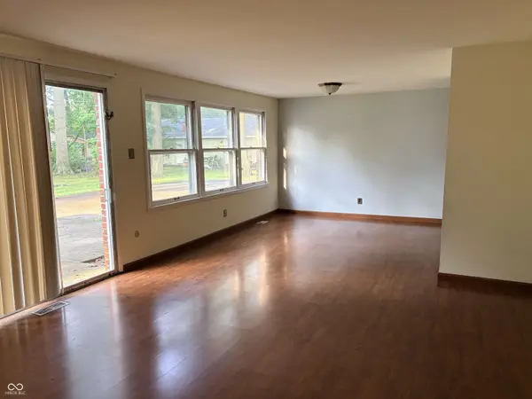 1537 W 74th PL, Indianapolis, IN 46260