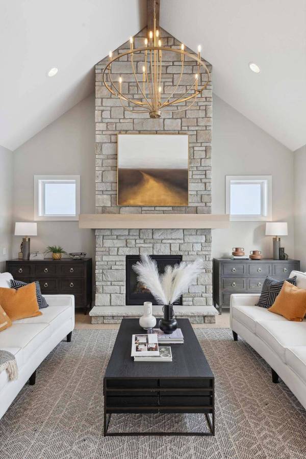 6513 Timber Arch DR, Chaska, MN 55318