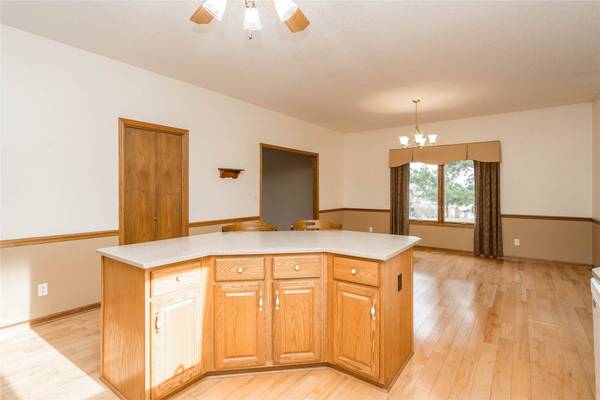 2356 NW 71st Place, Ankeny, IA 50023