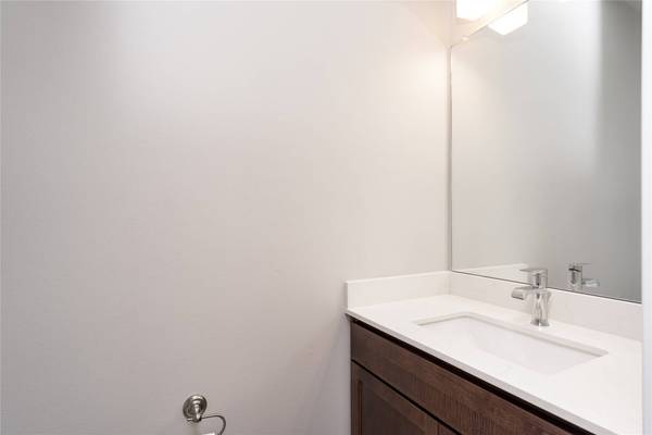 725 SE 69th Street, Pleasant Hill, IA 50327