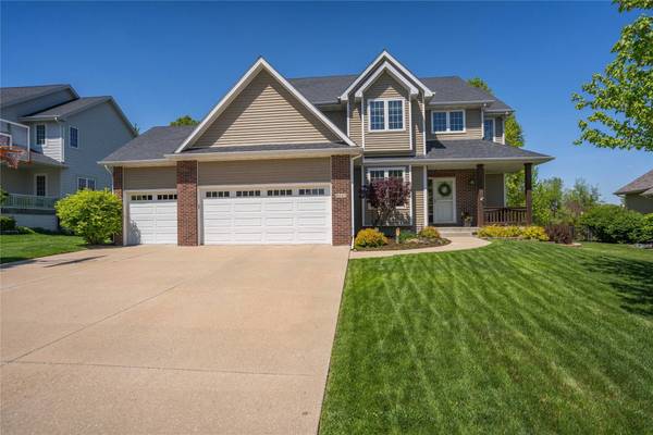 9823 Hickory Drive, Urbandale, IA 50322