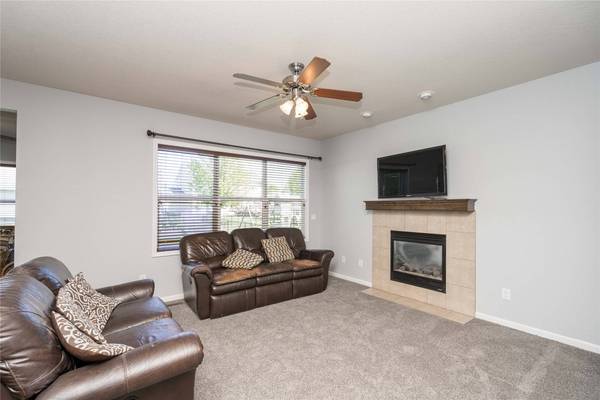 224 S 83rd Street, West Des Moines, IA 50266