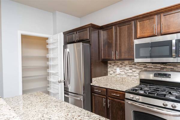 224 S 83rd Street, West Des Moines, IA 50266