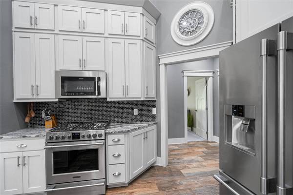 6296 Sudbury Court, Johnston, IA 50131